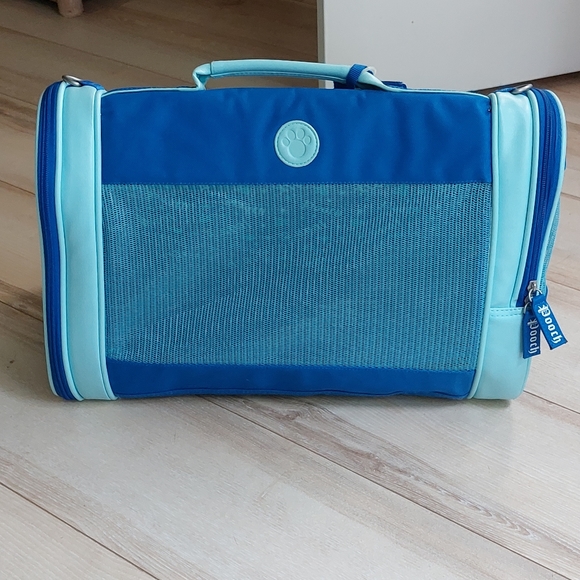 Royal Pooch Pet Carrier - Picture 11 of 11